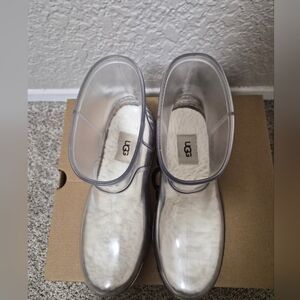 UGG Women's Drizlita Rain Boot Sz8